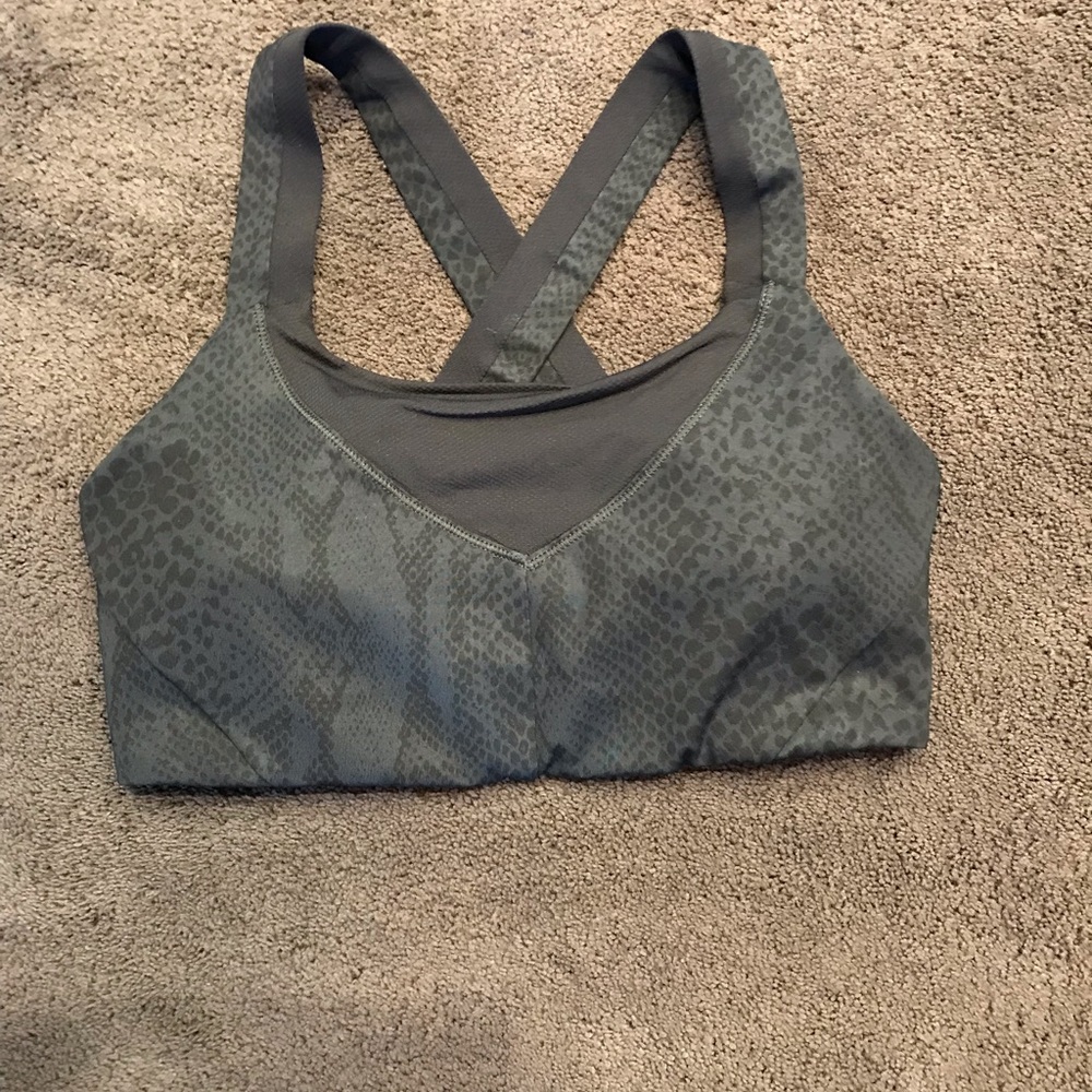 Lululemon On Your Way bra 4 dark blue